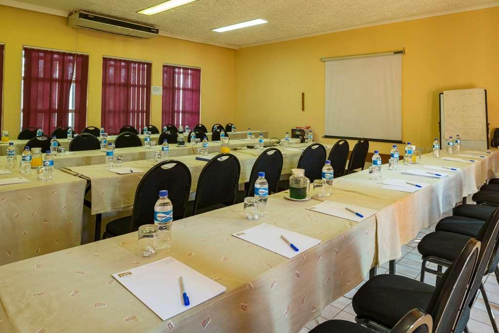 Kadoma Hotel & Conference Centre Quarto foto